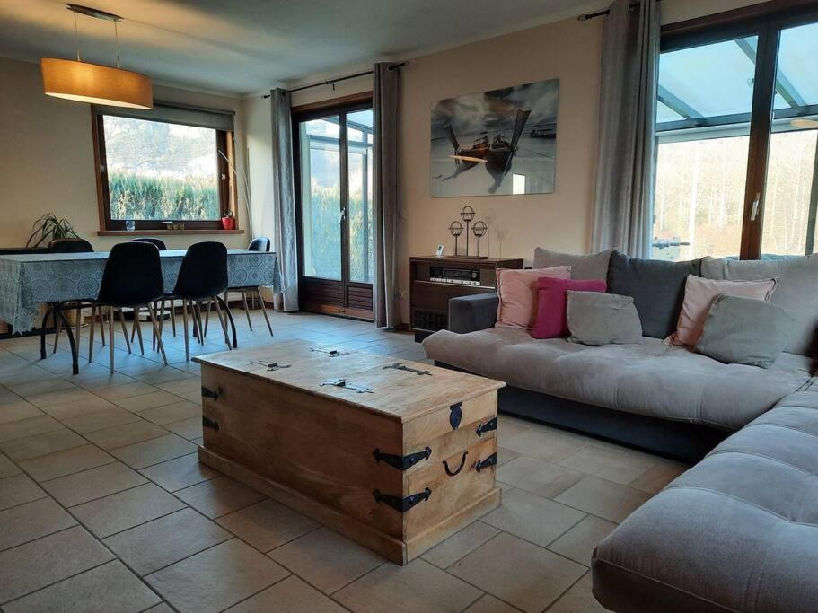 Maison Bucolique A Anhee, Vue Meuse Et Falaises Villa ภายนอก รูปภาพ